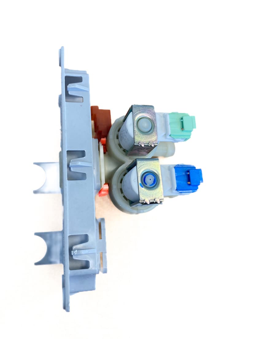 Válvula de entrada de agua Miele Reacondicionada